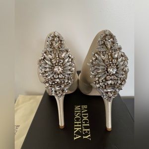 Wedding peep toe pumps!